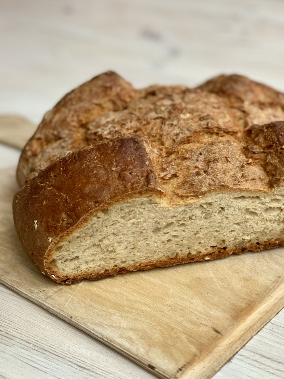 Einfaches Brot Backen: Knuspriges Haferflocken-Quark-Brot (Anfängerbrot ...