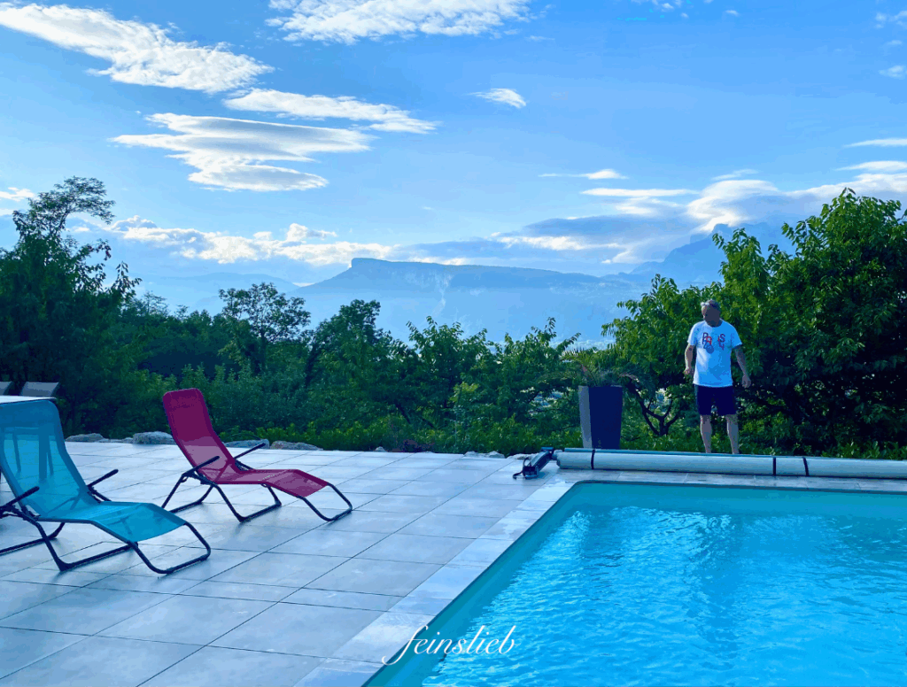 Pool morgens