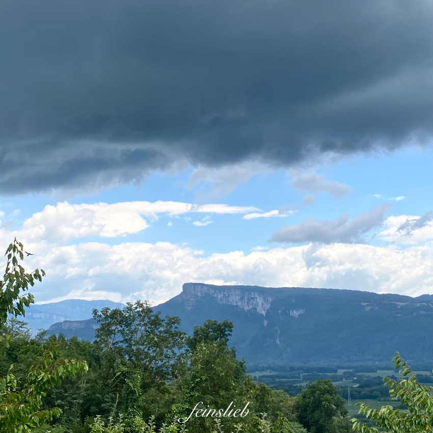 Vercors dunkle Wolken